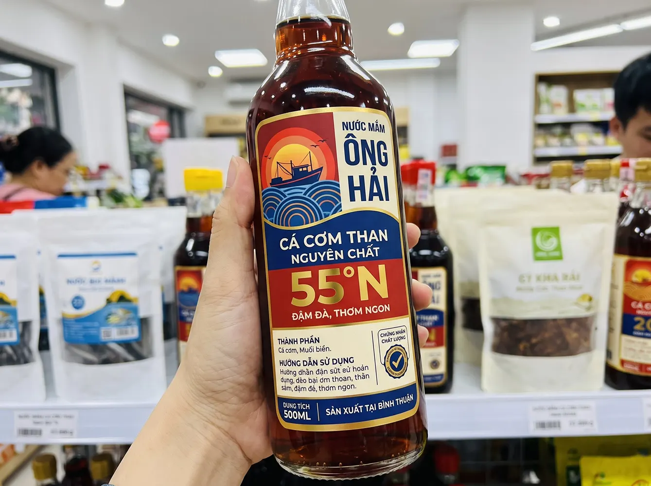 Ví dụ nhãn sản phẩm với thông tin được phân cấp rõ ràng